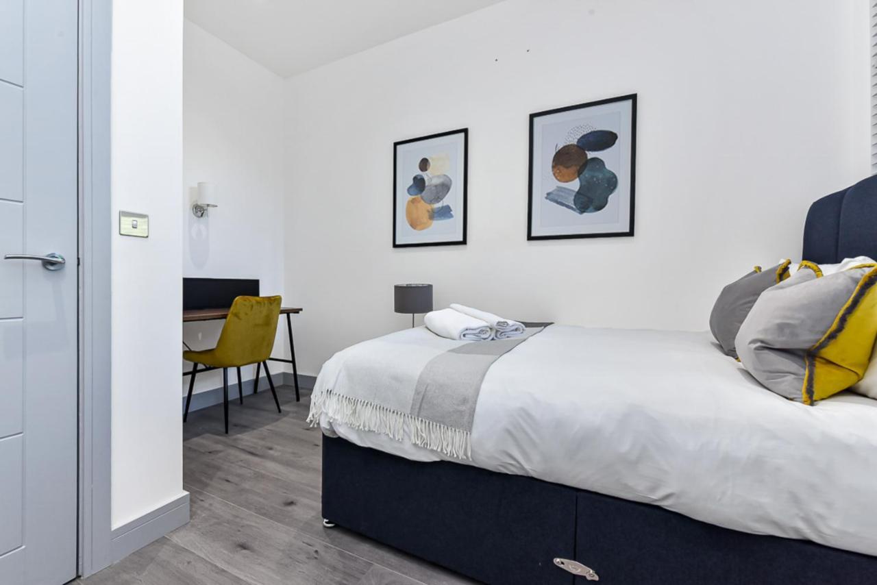 Lovely 2 Bedroom Apartment In Greater 런던 외부 사진