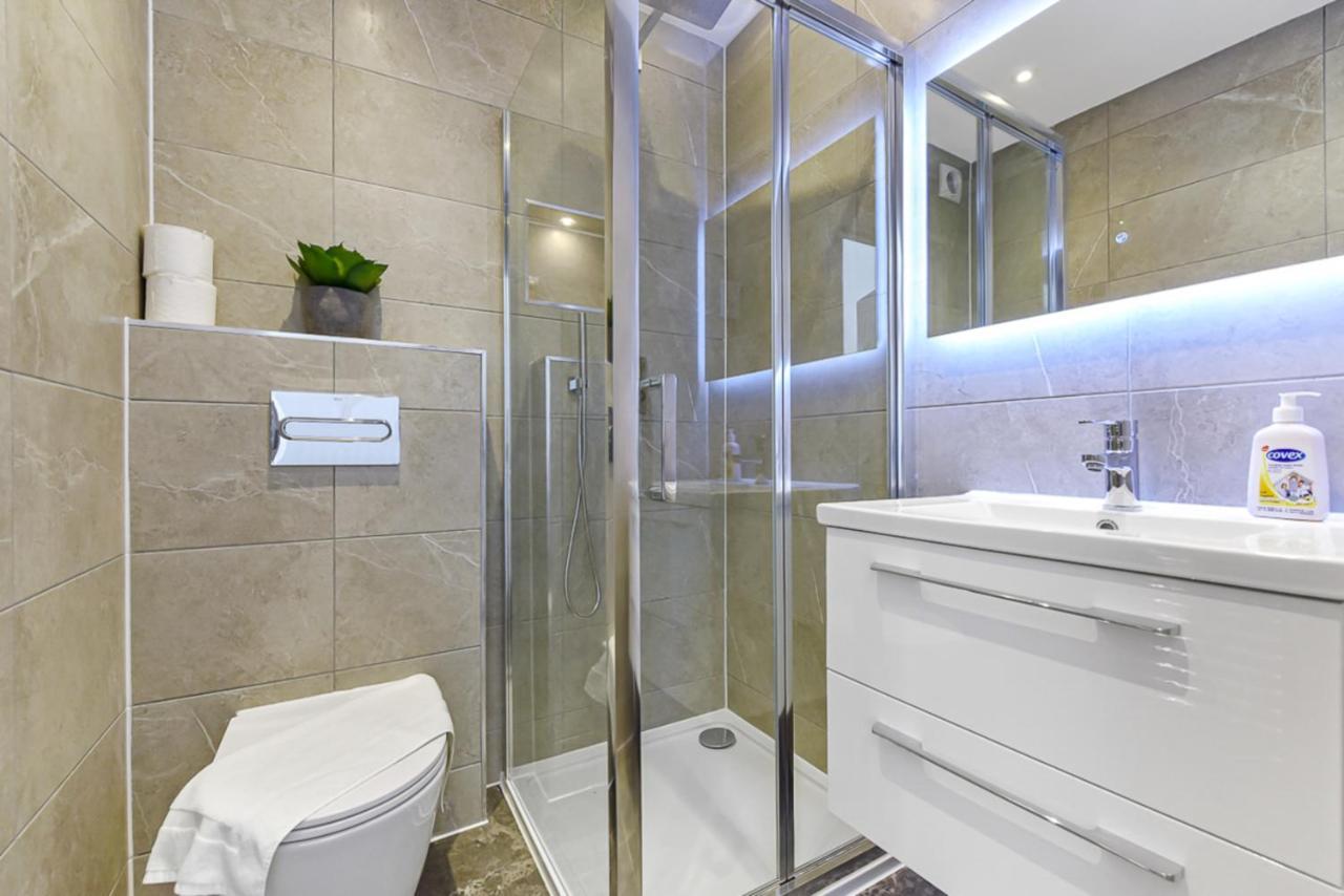 Lovely 2 Bedroom Apartment In Greater 런던 외부 사진